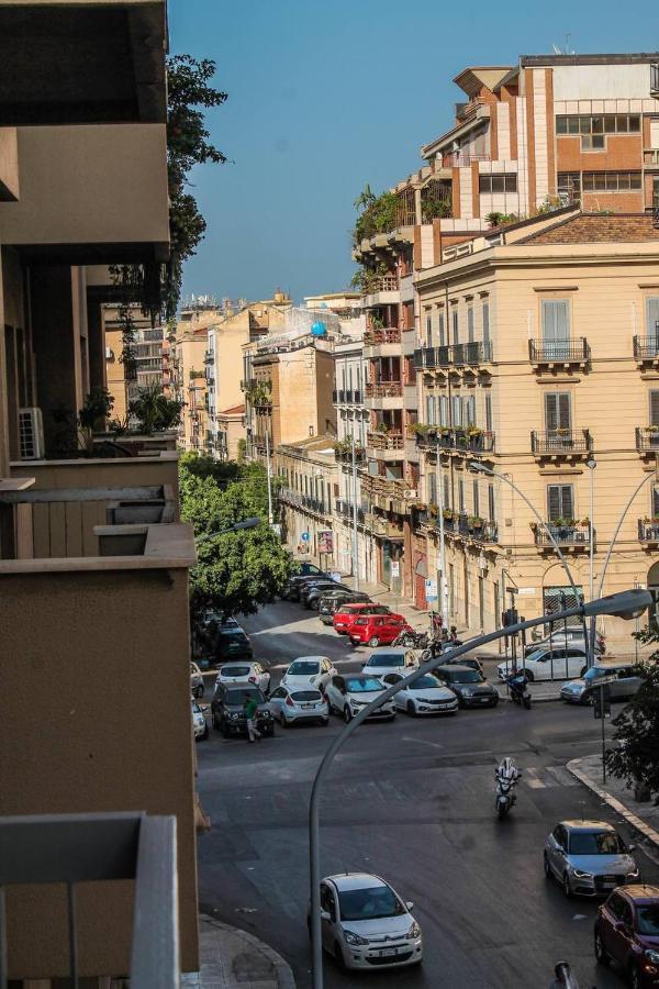 Alexander House Hotel Palermo Bagian luar foto
