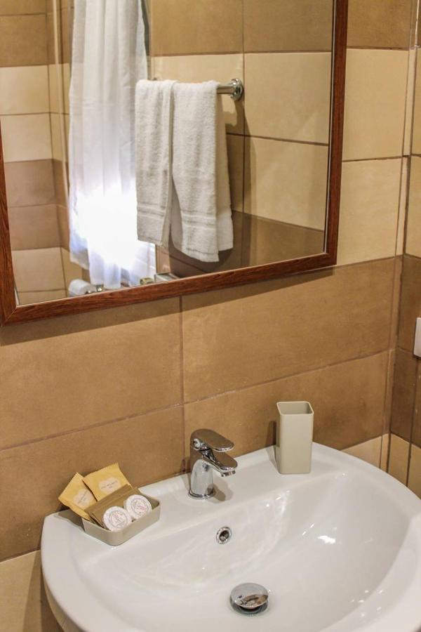 Alexander House Hotel Palermo Bagian luar foto