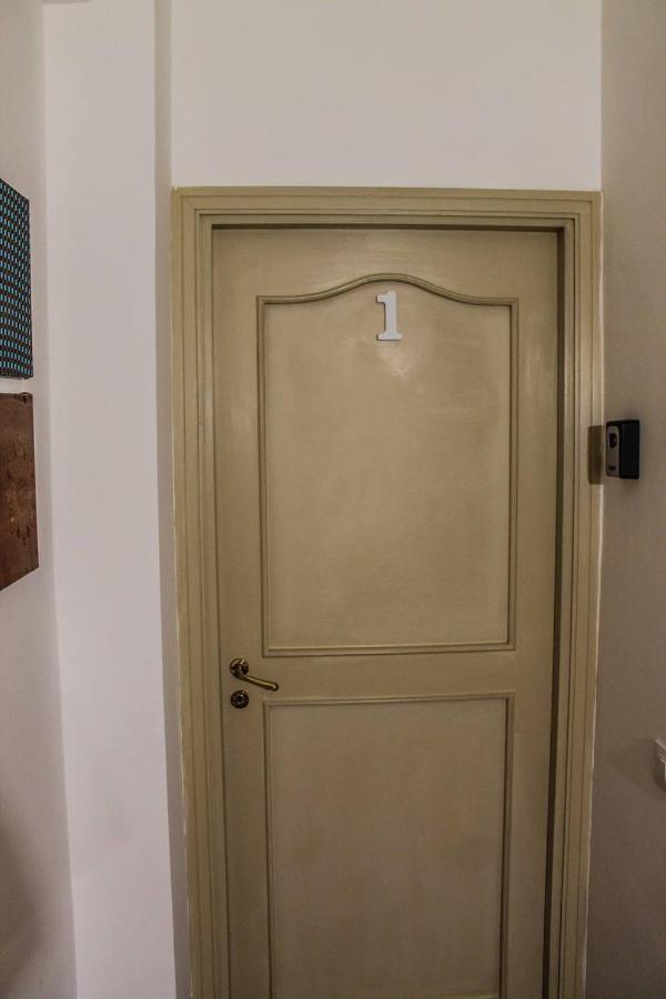 Alexander House Hotel Palermo Bagian luar foto